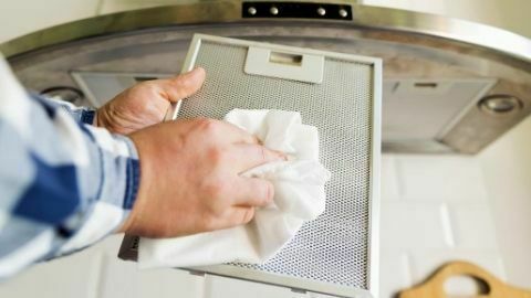 How to clean your rangehood filter in 5 steps